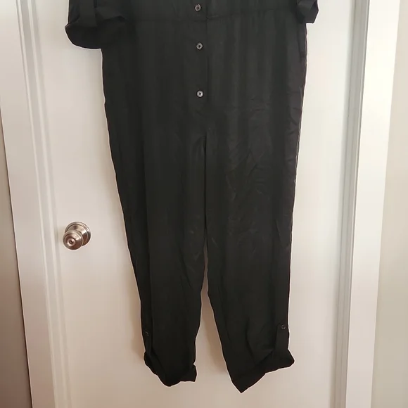 NWT BANANA REPUBLIC BLACK BUTTON DOWN JUMPSUIT - Picture 3 of 15